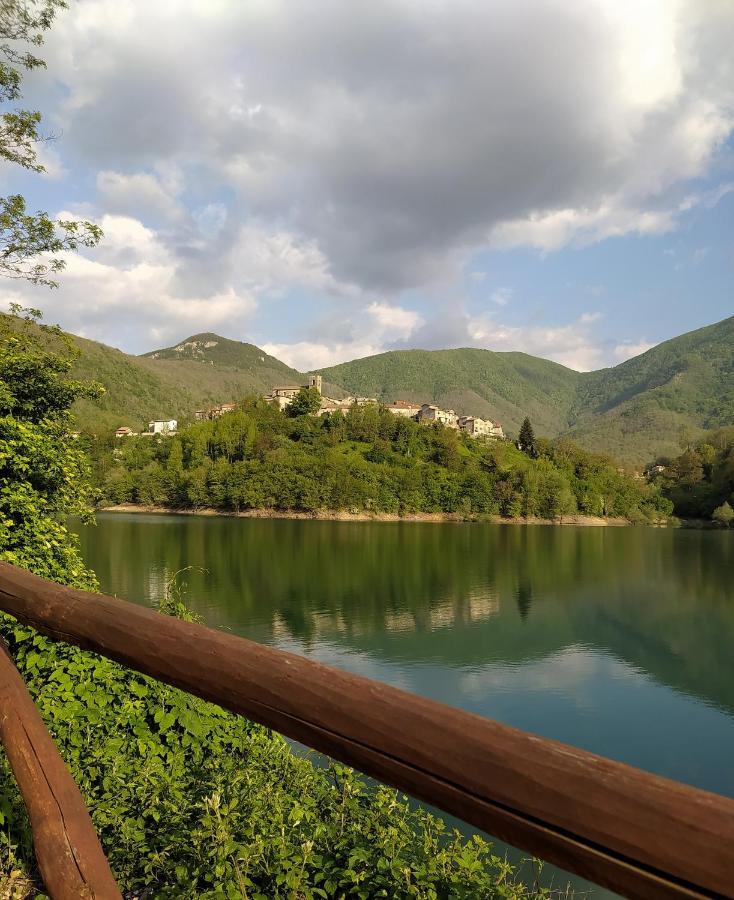 Casa Vacanze Al Colletto Vagli di Sotto Esterno foto