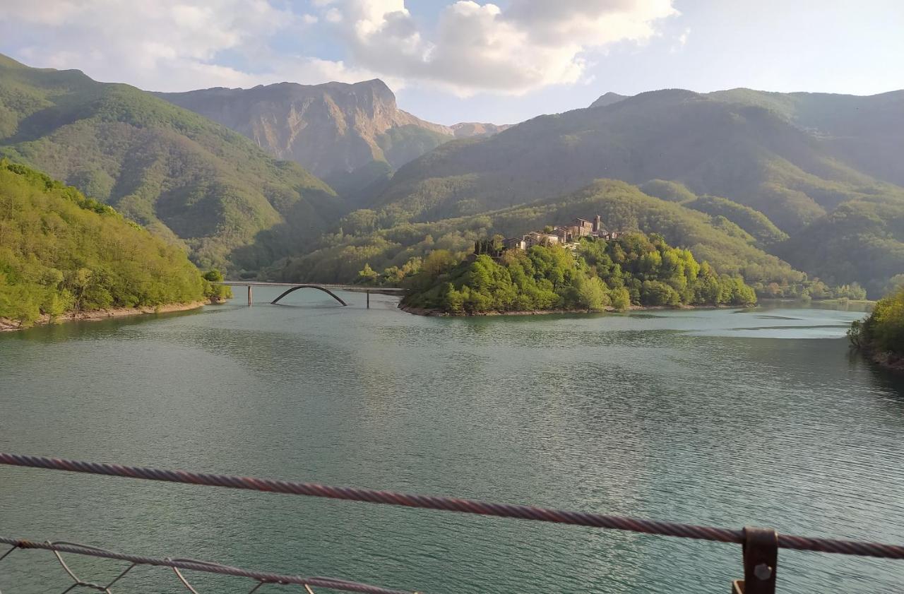 Casa Vacanze Al Colletto Vagli di Sotto Esterno foto